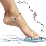 Lus chainettes aux pieds